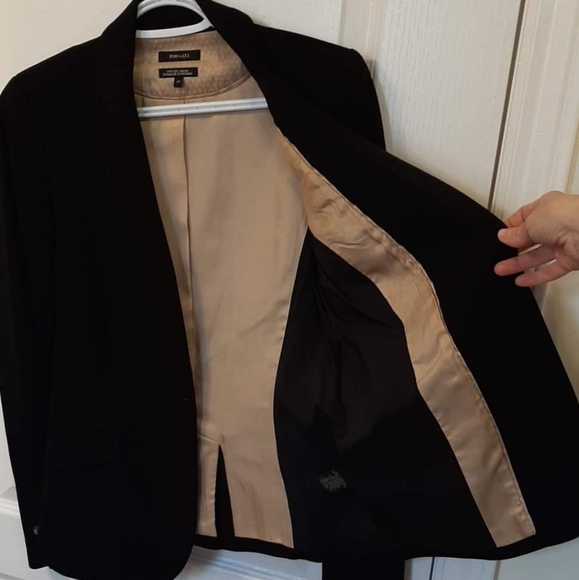 Blazer - Picture 2 of 2